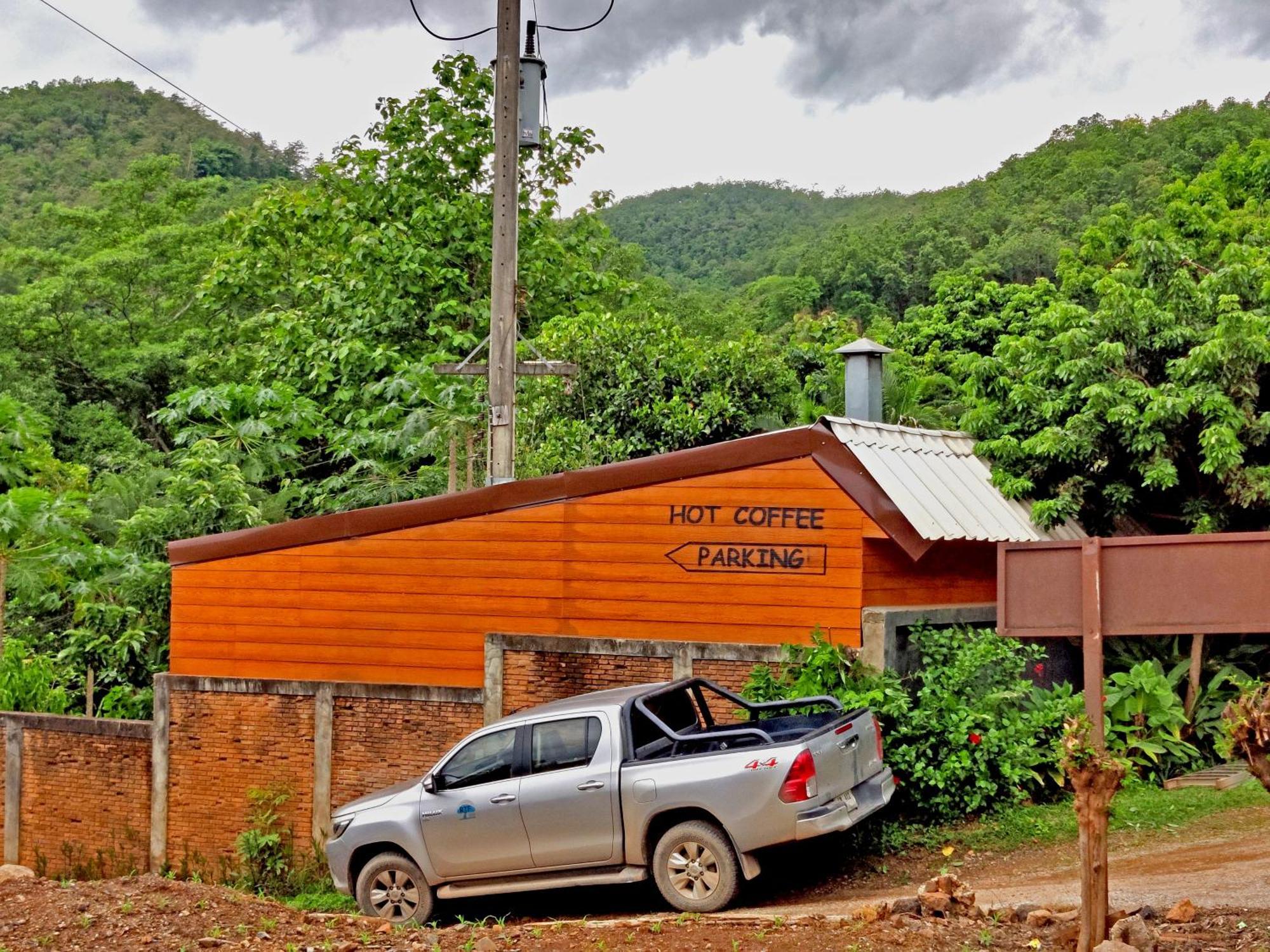 Hot Coffee Guest House And Resort Ban Mae Na Chon Exterior foto